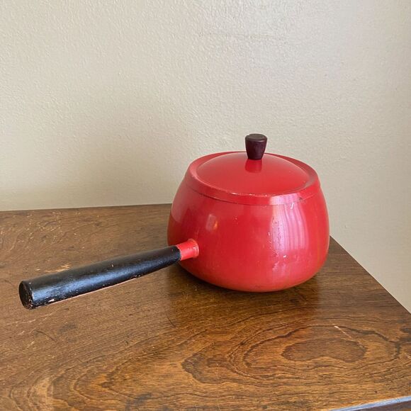 Vintage Red Fondue Pot Wooden Distressed Handle Replacement Retro 70s - Picture 1 of 6